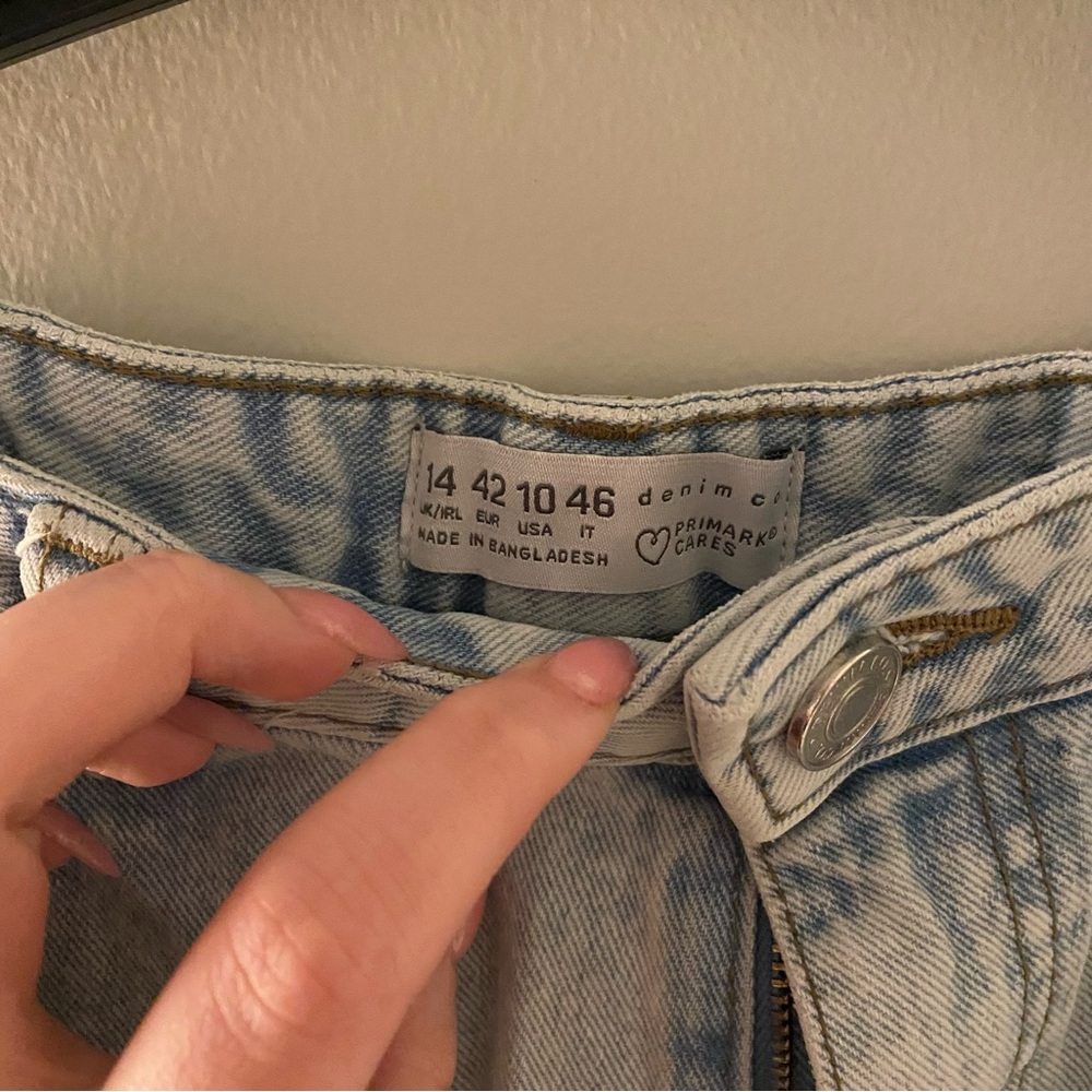 Primark high waisted shorts - Picture 3 of 3